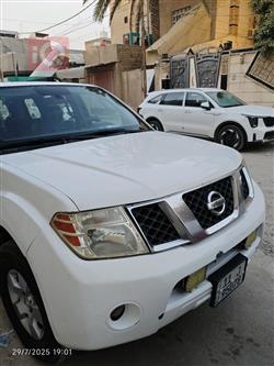 نیسان پاسفایندەر
